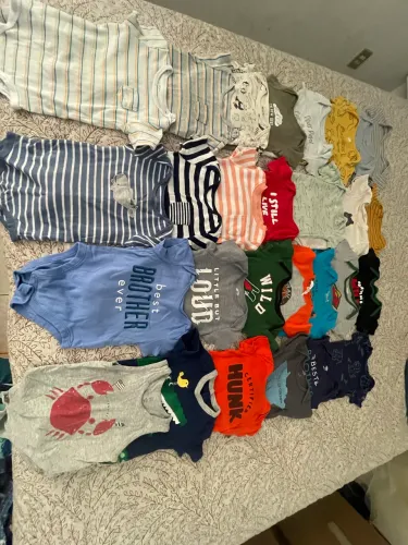 Lote de roupa infantil
