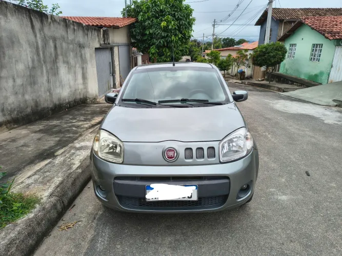 Fiat Uno Attractive 1.4 EVO Fire Flex 8V 4P 2011