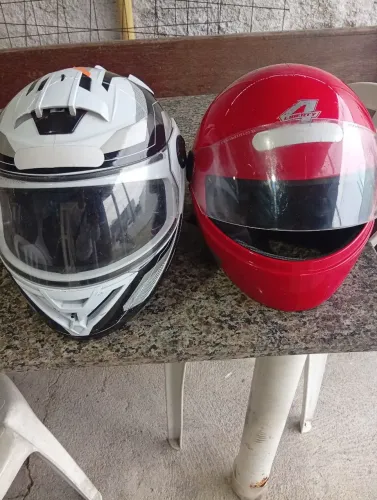 Vendesse capacete