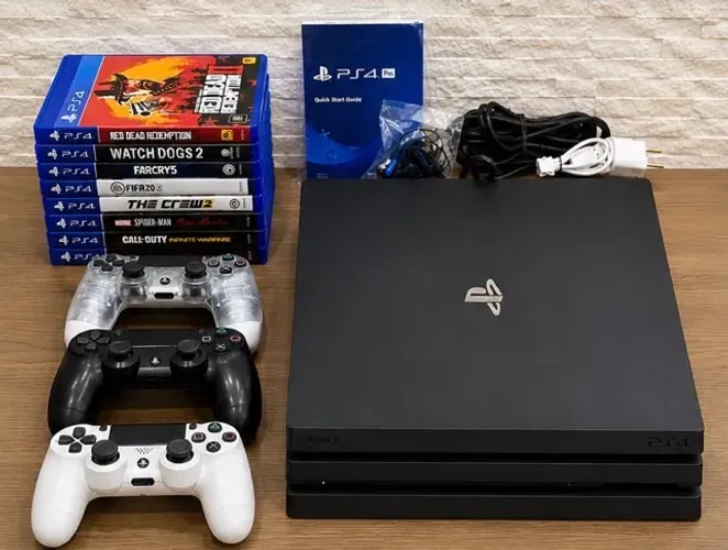 PlayStation 4 Pro Completo + 3 Controles + 7 Jogos - R$ 1.999,99