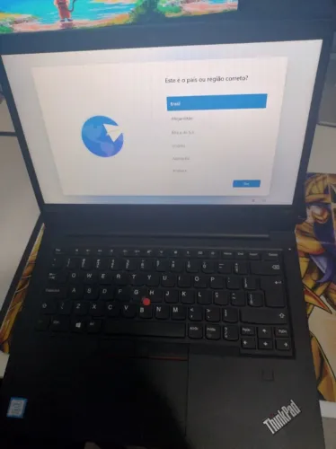 Ultrabook Lenovo ThinkPad E490 Preto 14"  Intel i5 8565U 8GB de Ram - Excelente