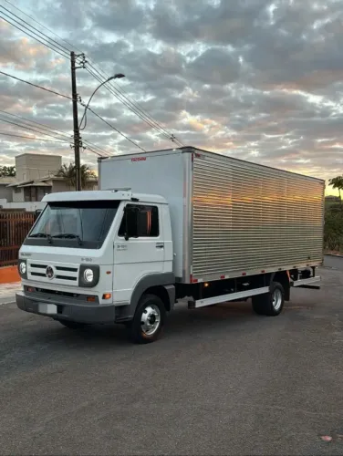 Volkswagen 8-150