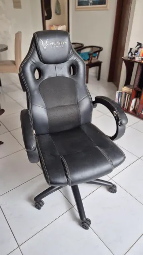 Cadeira gamer e de escritório