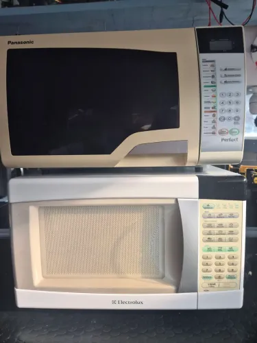Microondas Electrolux e Panasonic
