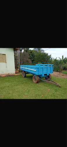 Carreta agrícola de madeira 
