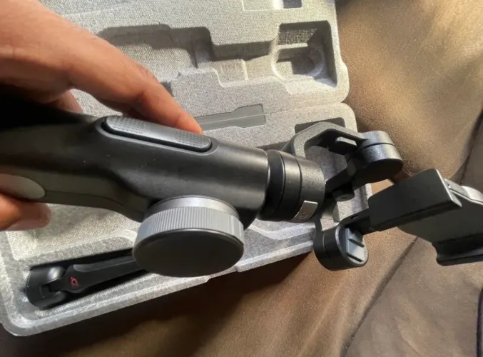 Gimbal ZHIYUN 4 Novo