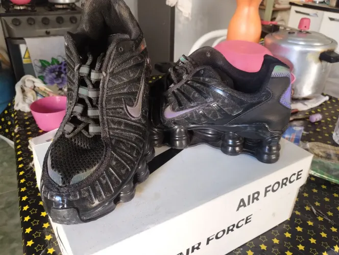 Tênis 12 molas Nike Shox único dono usado apenas uma única vez 