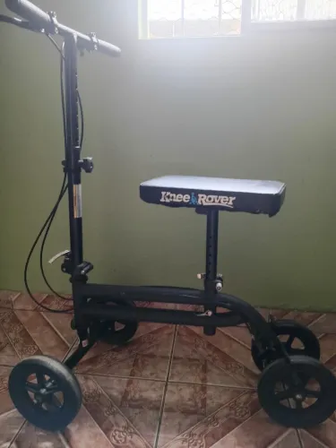Andador Ortopédico Com Apoio de Joelho - Patinete Knee Rover - Importado