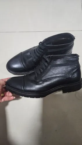 Bota em couro democrata 