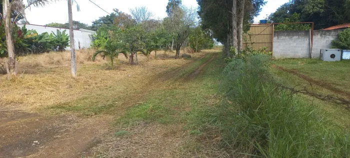 Vende se terreno ( Jundiapeba- Mogi das Cruzes)