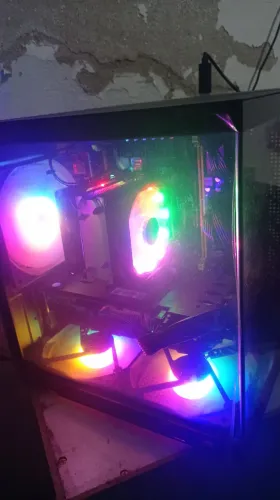 Pc game Radeon Rx580 8Gb, 16gb Ram, 512gb SSD.
