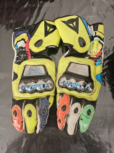 Luva dainese vr46