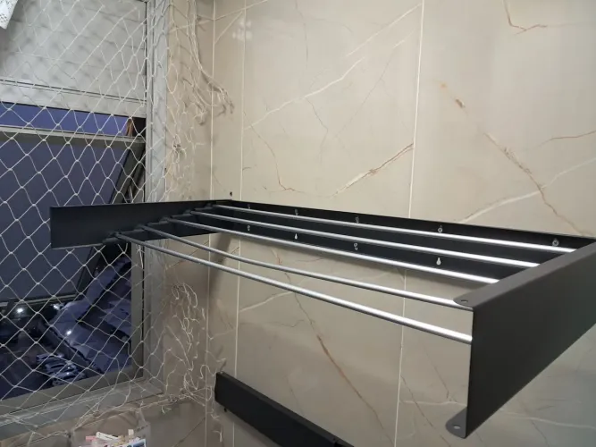 2 Varal retrátil de parede preto