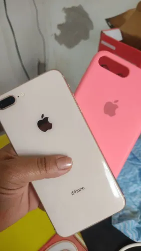 iPhone 8 pkus