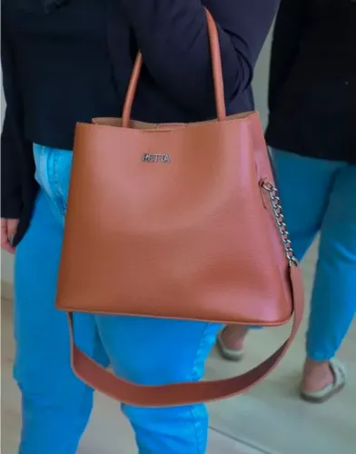 Bolsa Tiracolo Média caramelo