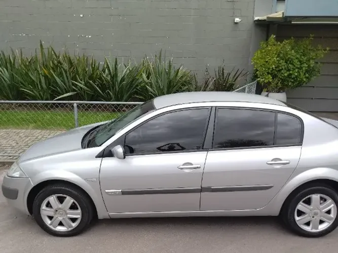 Renault Megane Sedan Dynamique 2.0 16V Mec. 2008