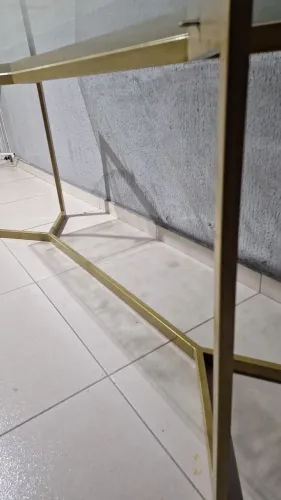 Mesa vidro e metal