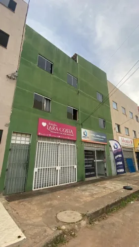 Vendo Prédio comercial na Samambaia Norte em frente a feira permanente