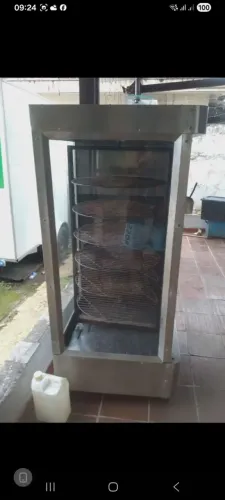 Máquina de assar frango e carne
