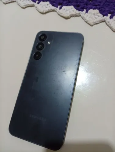 Celular semi novo Samsung Galaxy A16, tela trincada