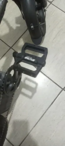 Bicicleta elétrica nuda pouco uso,2400,00