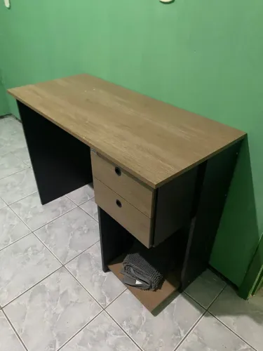 Escrivaninha seminova