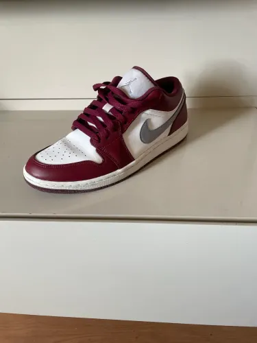 Air Jordan 1 Low Cherrywood Red