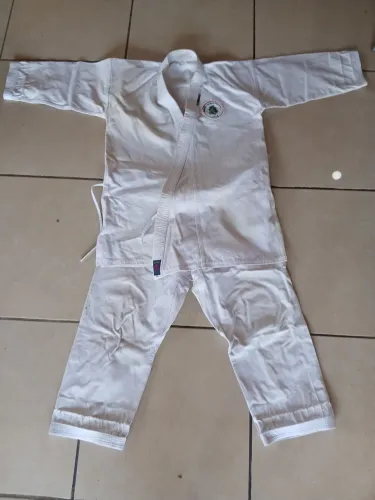 Kimono kata karate tamanho 4