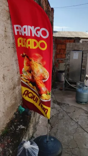 Máquina de assar frango
