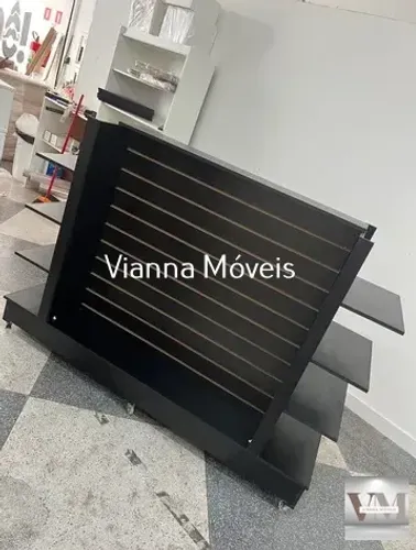 Gondola com Canaletado Central - MDF Preto