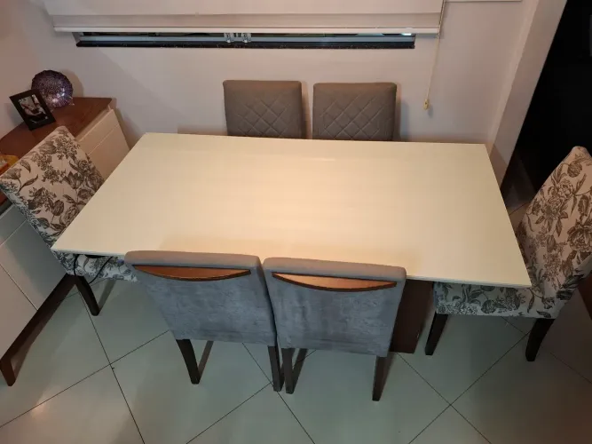 Mesa de jantar 1,80 X 90cm