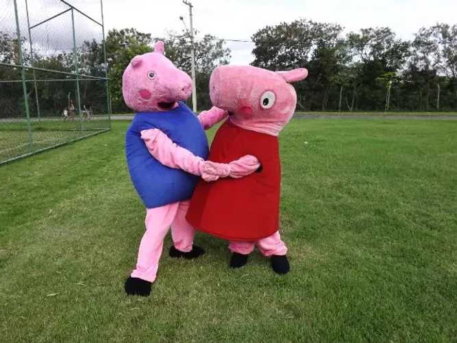 Fantasia do George e Peppa