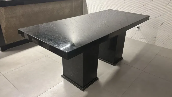 Mesa em Granito Verde Ubatuba