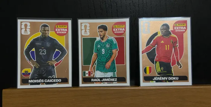Vendo 3 Figurinhas Legends Copa 2026 BRONZE.