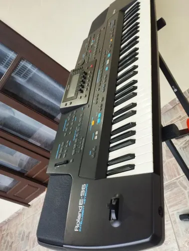 Teclado Roland E-96 (vendo ou troco)