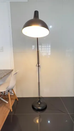 Luminária de Piso Jazz ? Estilo Industrial
