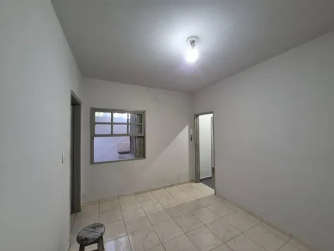 Casa V. Brasilina com garagem