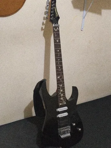 Guitarra Samick ponte Floyd Rose