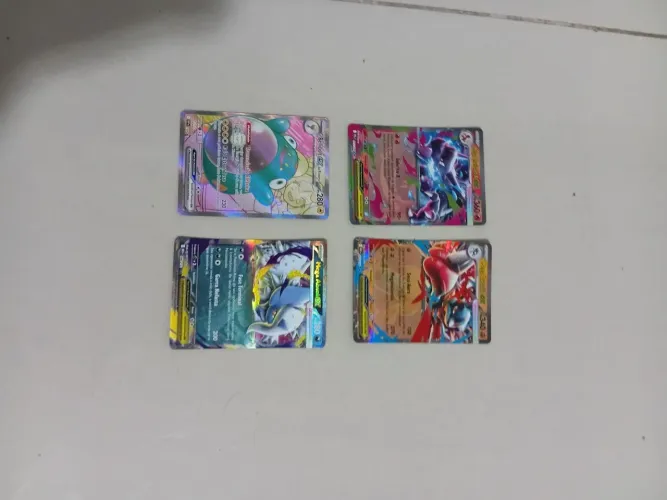 Kit 4 cartas de pokémon raras todas em estado NM