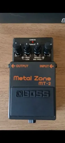 Pedal Boss Metal Zone MT-2