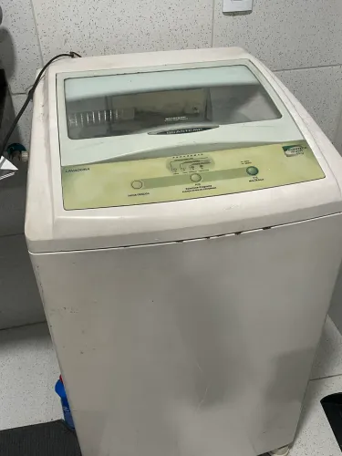 Máquina de lavar com defeito