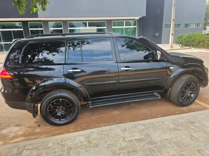 Mitsubishi Pajero Dakar HPE 3.2 4X4 T.I Dies 5P AUT 2011