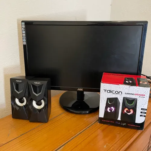 Monitor AOC + Caixas de Som Gamer