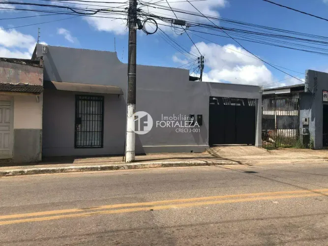 Casa Térrea com Sala comercial na Estação Experimental - Rio Branco - AC