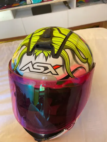 Capacete