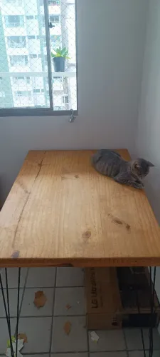 Mesa de escritório em madeira pinus