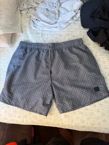 Short Hugo Boss Novinho original