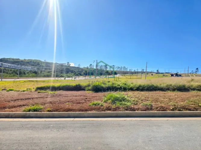 Excelente terreno de 275,75m² á venda no Loteamento Jardins de Barcelona em Poços de Calda