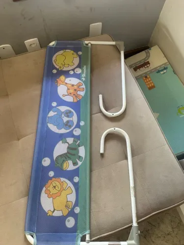 Grade de proteção para cama ou berço 