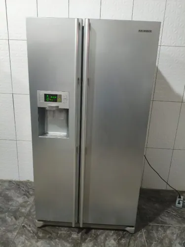 Geladeira Side by Side Samsung frost free 524 (127volts)